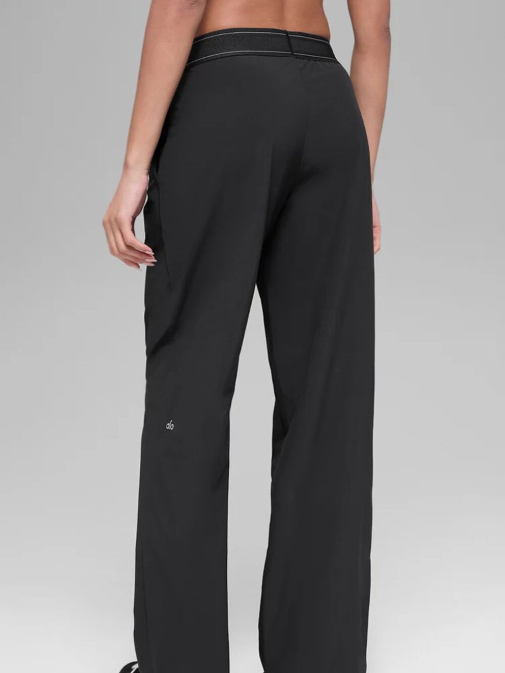 NWT Alo Yoga Black Straight leg Pants Casual Trousers😊Regular 30" Inseam👖 - Picture 6 of 7